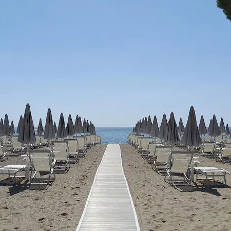 Ibiscus Village Aparthotel Follonica