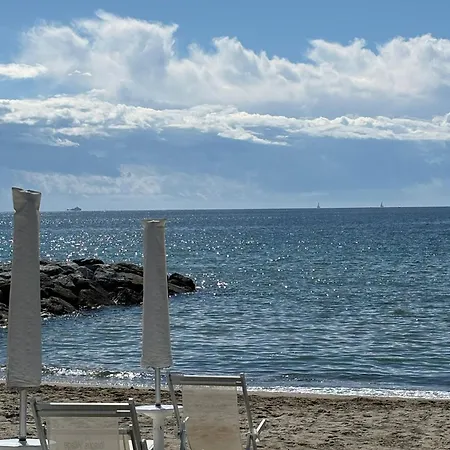 Apart-hotel Ibiscus Village 4*