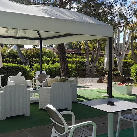 Apart-hotel Ibiscus Village