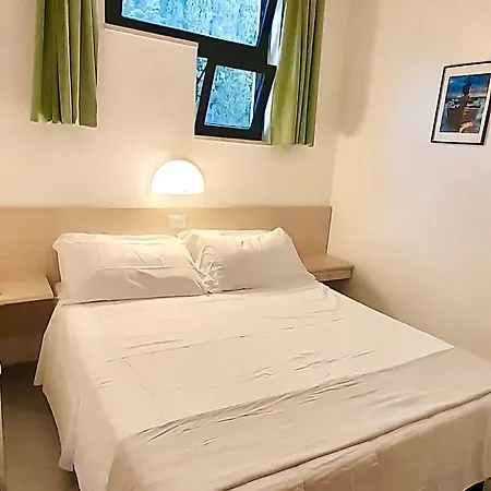 Apart-hotel Ibiscus Village 4*